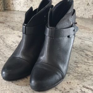 Rag and Bone size 37 Harrow black booties